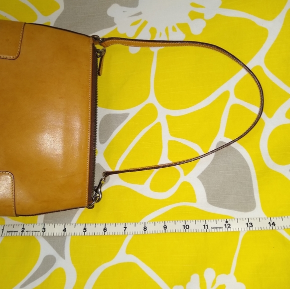 Coach purse tan leather made in Italy - Picture 5 of 5